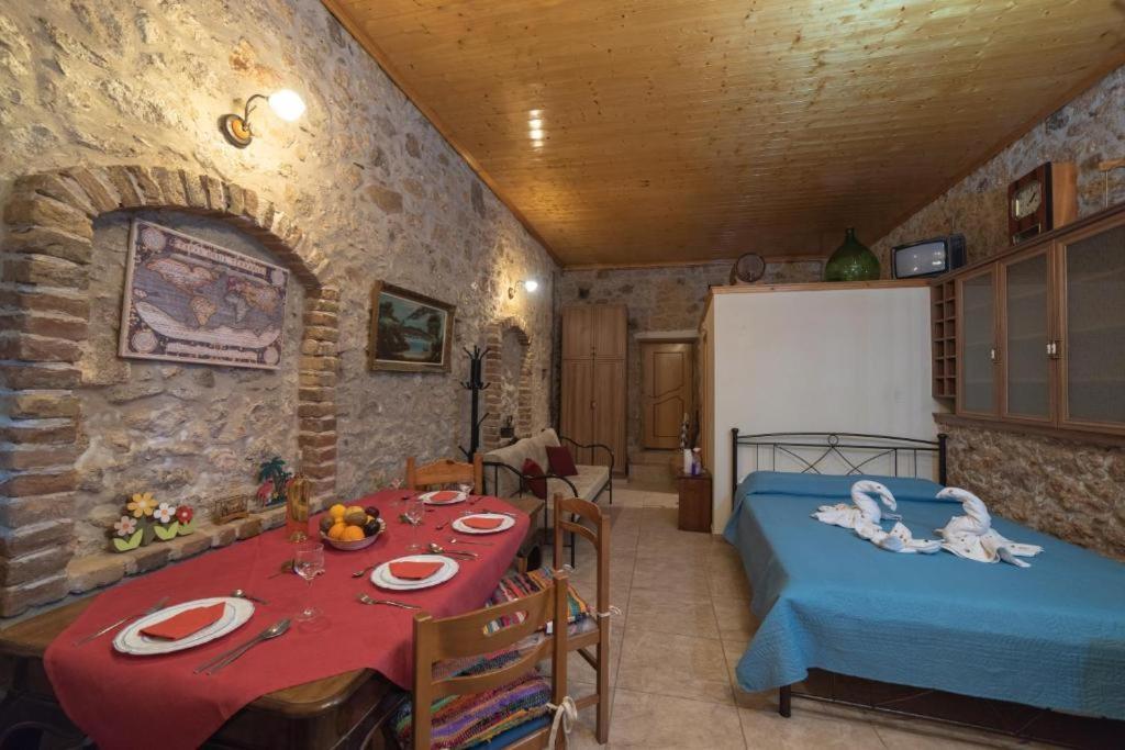 Ferienwohnung Menecrates Rustic - San Matteo Ágios Matthaíos Exterior foto